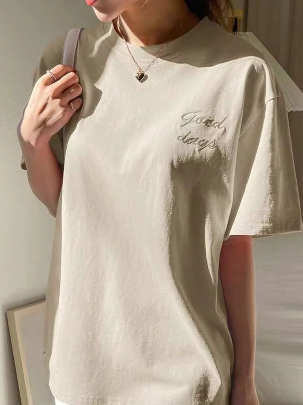 Good Days Embroidered Tee Beige S